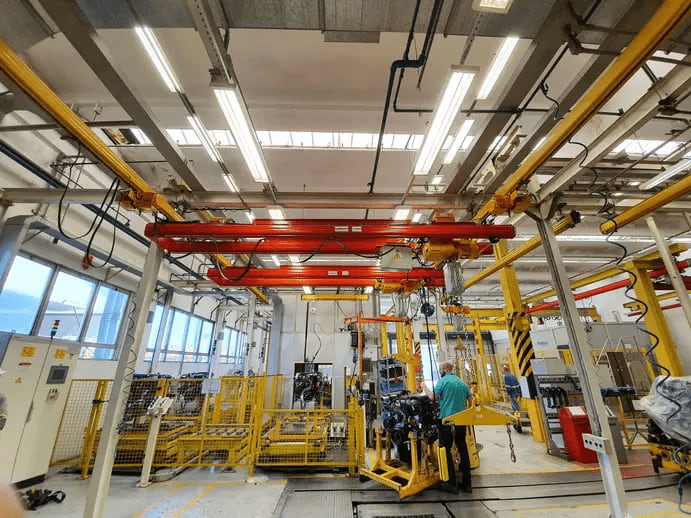 Pontes KBK com talhas KITO: a solução ideal para movimentação industrial