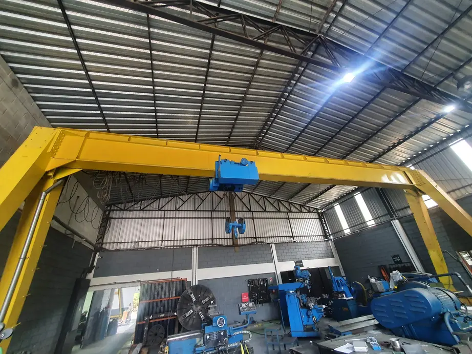 Pórtico ou ponte rolante: entenda as diferenças antes de investir